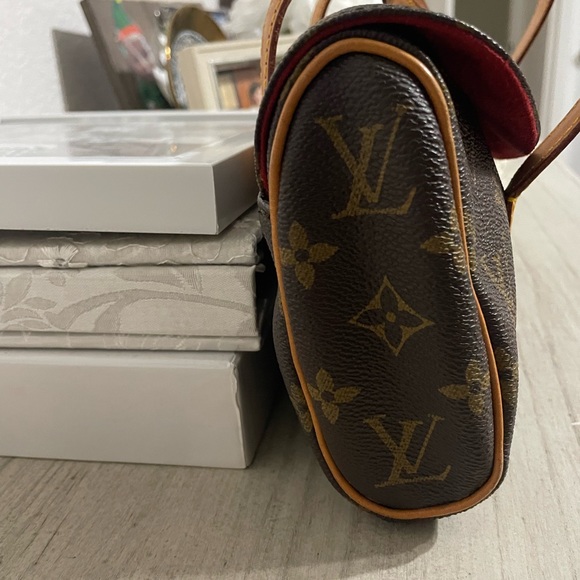 Vintage Louis Vuitton purse great condition - Picture 9 of 15